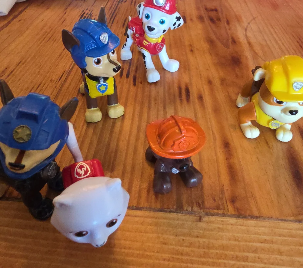Paw Patrol Mini Figure Set with Blue, Red, Yellow, Orange, Brown, White
